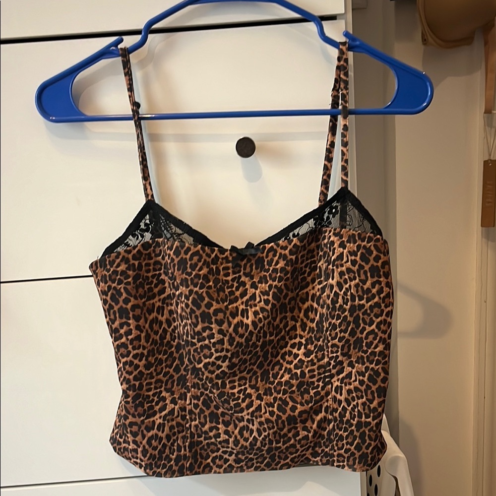 Leopard Print Crop Top Edikted